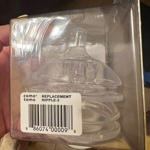 NEW Unopened comotomo fast flow silicone replacement nipples for ages 6mo+